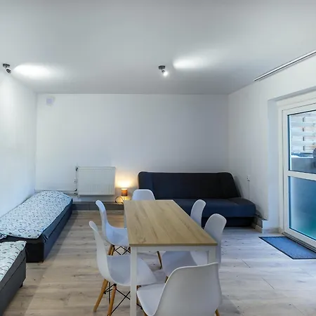 Mitry 4 Kwatera prywatna *